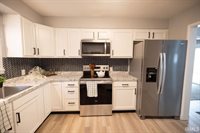 1308 N Woodridge Avenue, Muncie, IN 47304