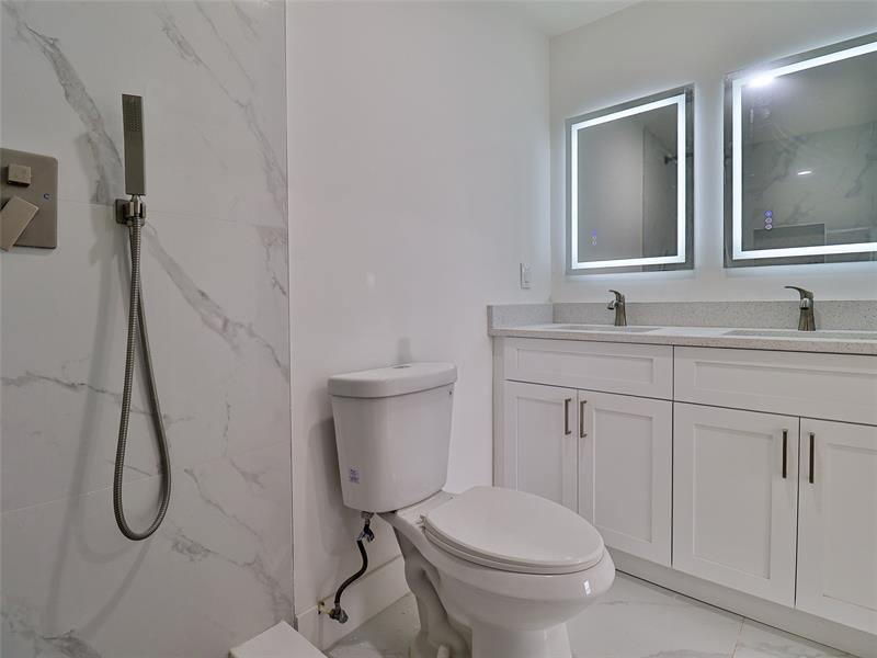 2820 NE 9th Ter, Pompano Beach, FL 33064