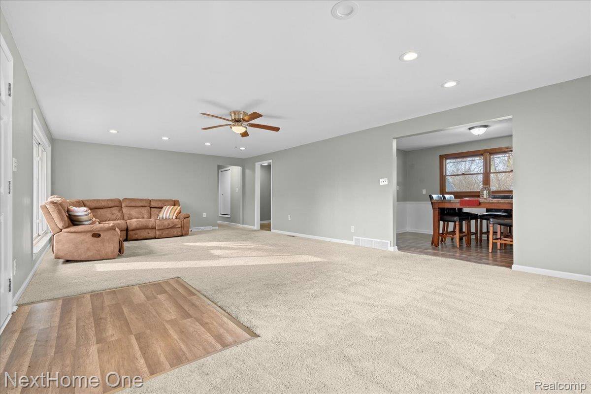 60658 Sue Street, SouthLyonCity_Oakland, MI 48178