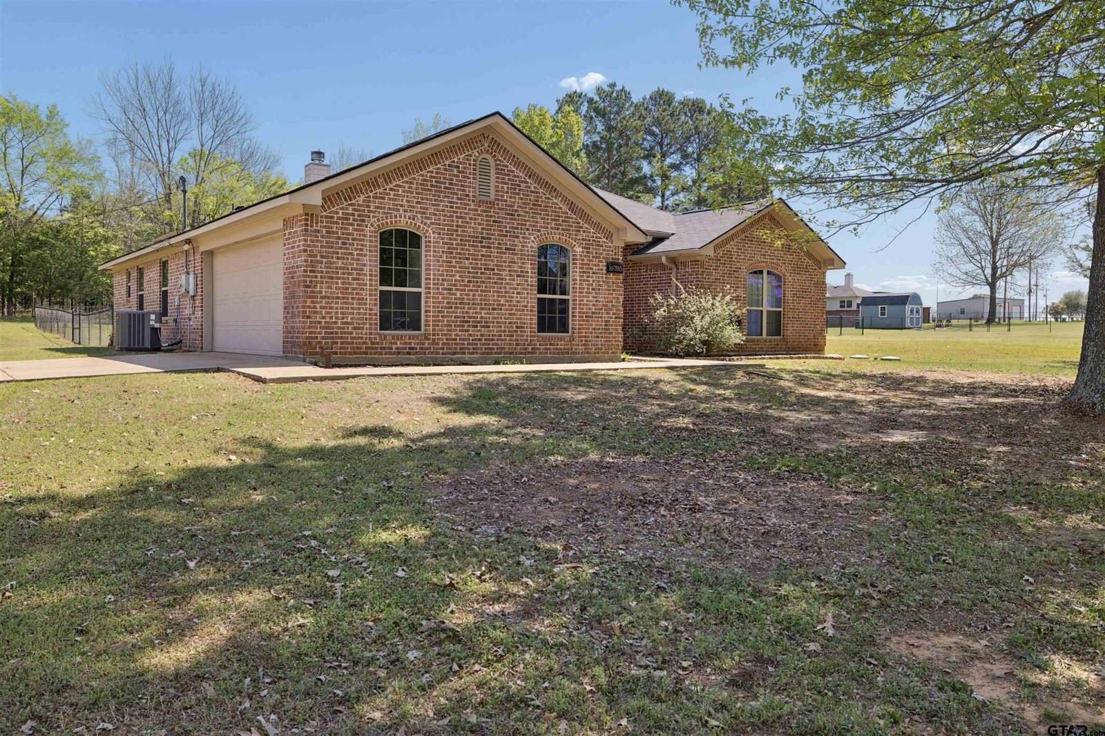 16785 S Lakeview Dr, Troup, TX 75789
