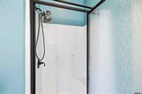 16785 S Lakeview Dr, Troup, TX 75789