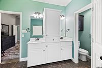 16785 S Lakeview Dr, Troup, TX 75789