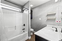 16785 S Lakeview Dr, Troup, TX 75789