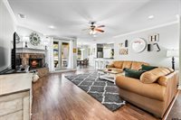 16785 S Lakeview Dr, Troup, TX 75789