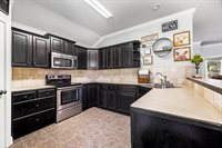 16785 S Lakeview Dr, Troup, TX 75789