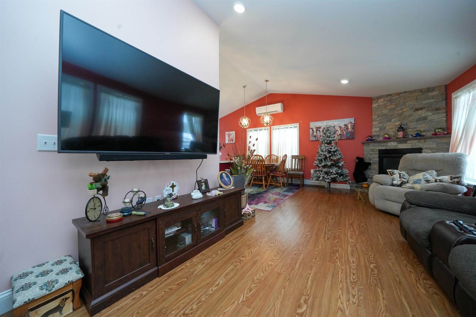 92 Waning Road, Unity, ME 04988