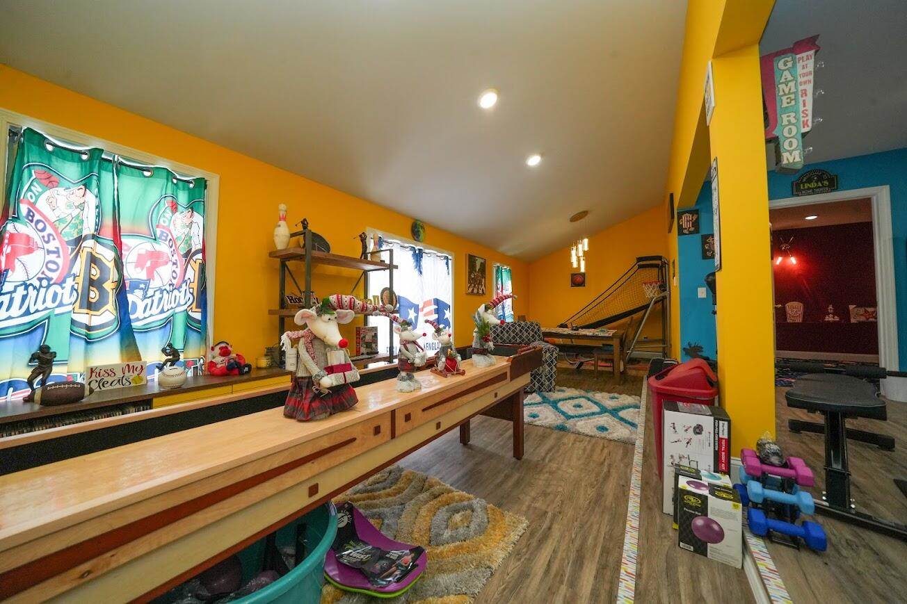 92 Waning Road, Unity, ME 04988