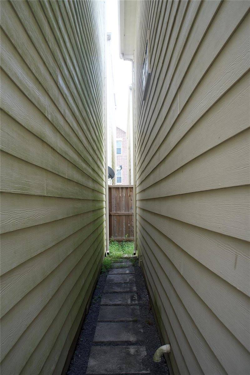 11605 Main Birch Drive, Houston, TX 77025