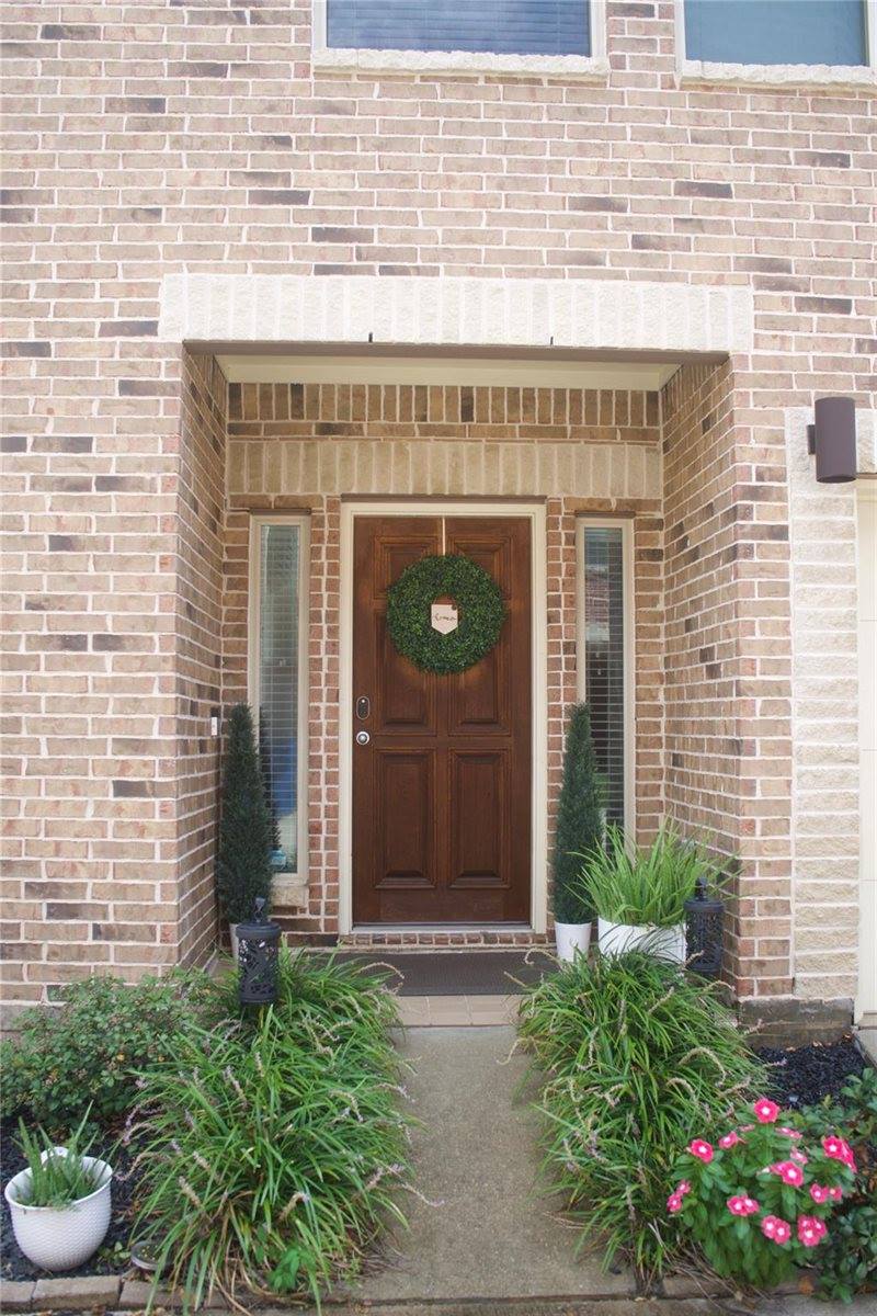 11605 Main Birch Drive, Houston, TX 77025