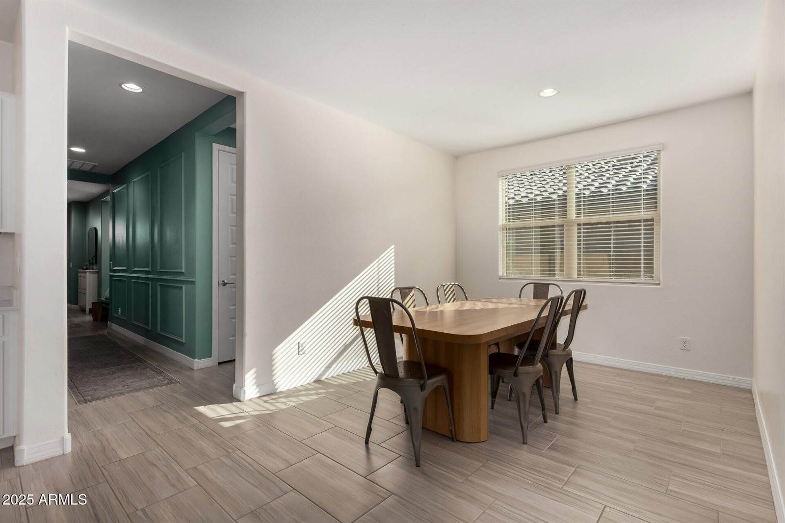 2652 South Prospector Point Road, Apache Junction, AZ 85119