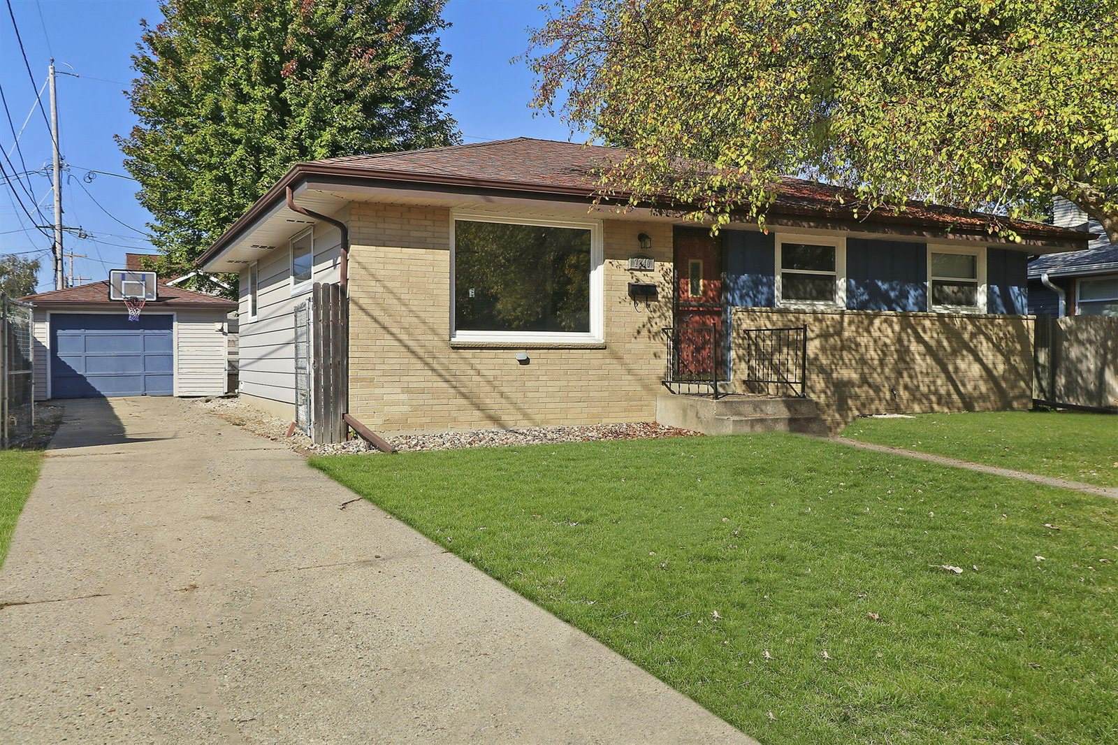 7840 43rd Ave, Kenosha, WI 53142