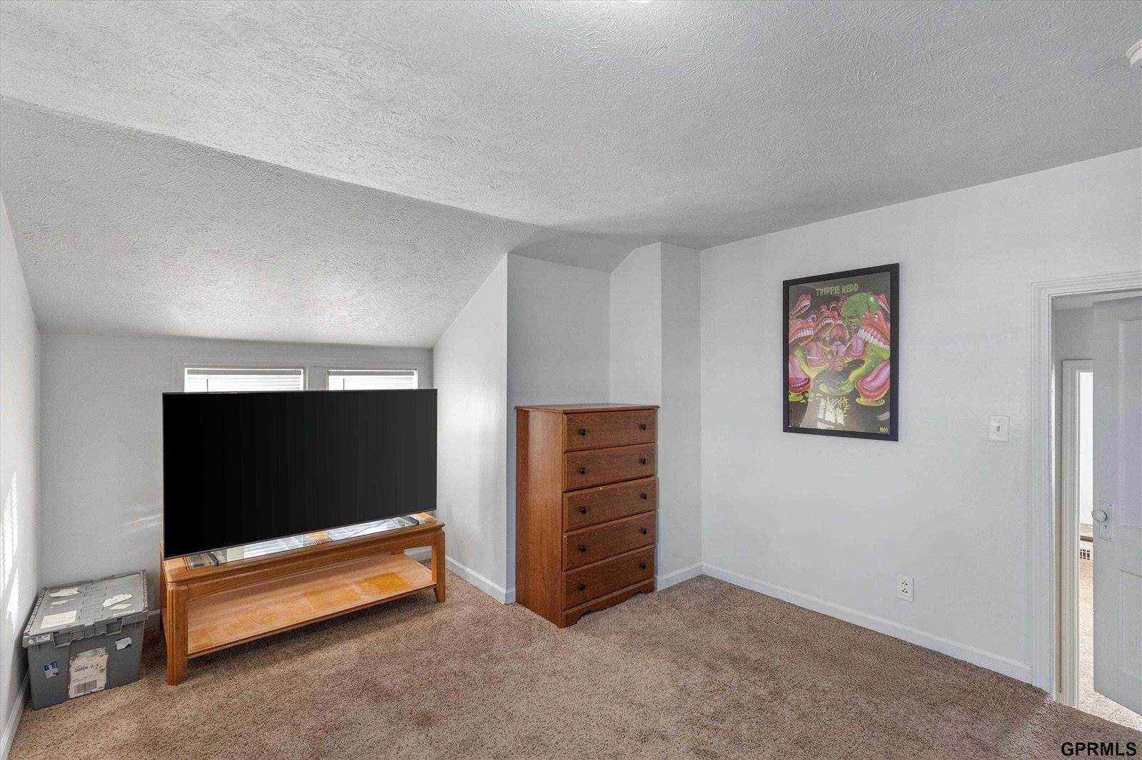 5112 South 20 Street, Omaha, NE 68107