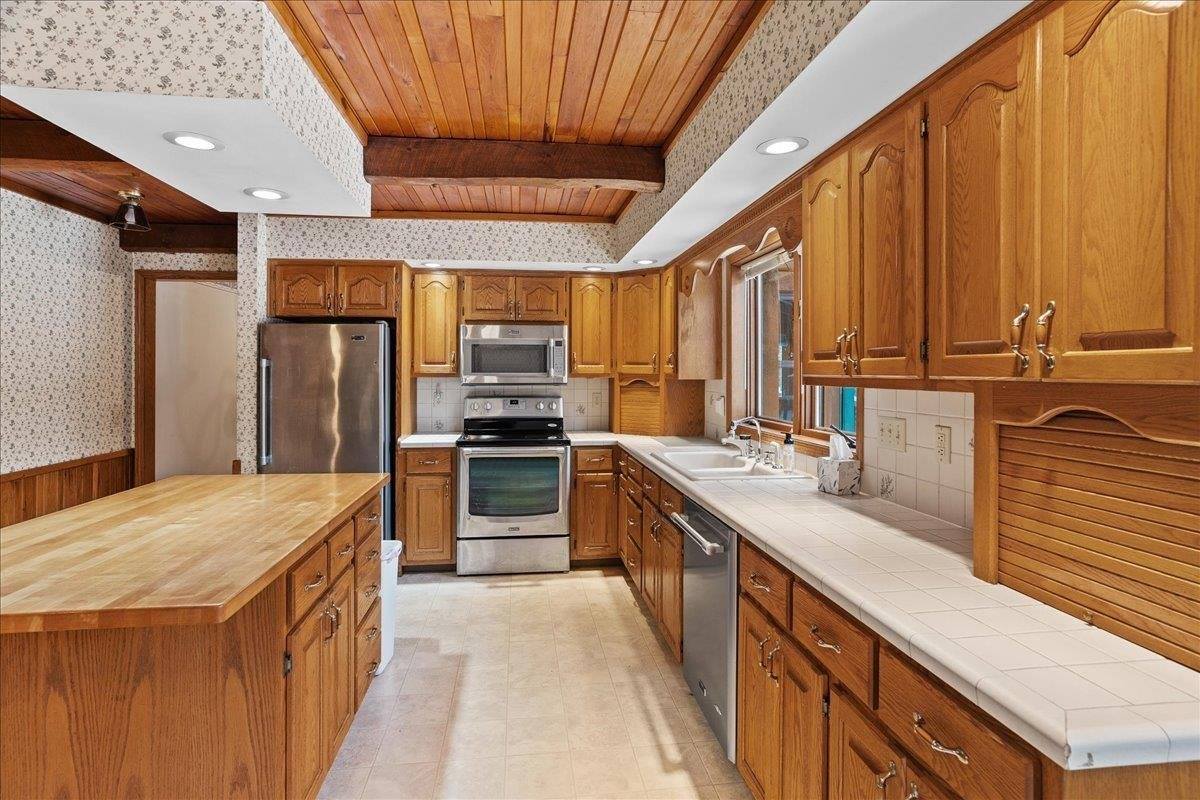 205070 Marsh Run Lane, Marshfield, WI 54449