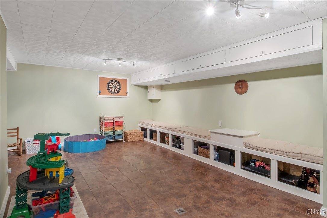 217 Tilden Drive, DeWitt, NY 13057