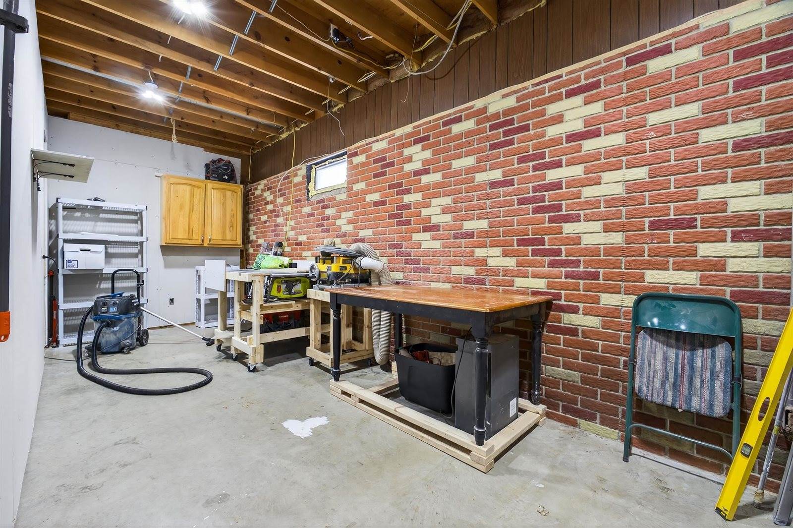 349 Crestview Lane, Nekoosa, WI 54457