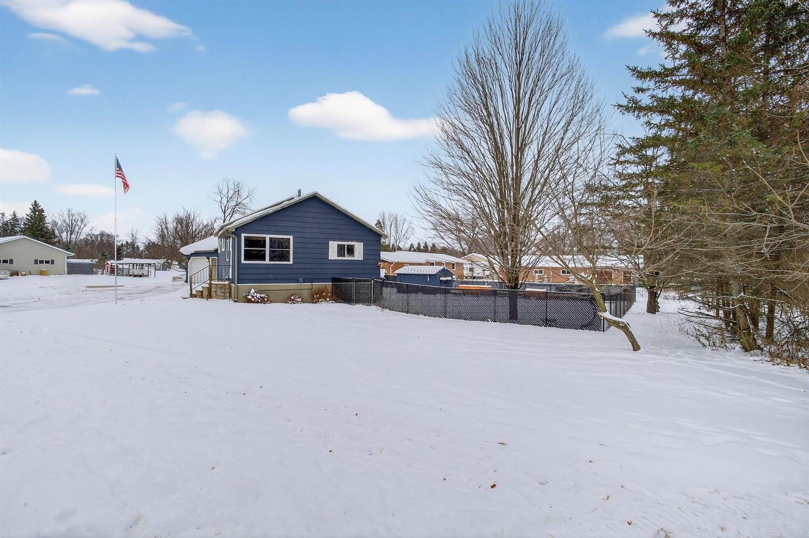 349 Crestview Lane, Nekoosa, WI 54457