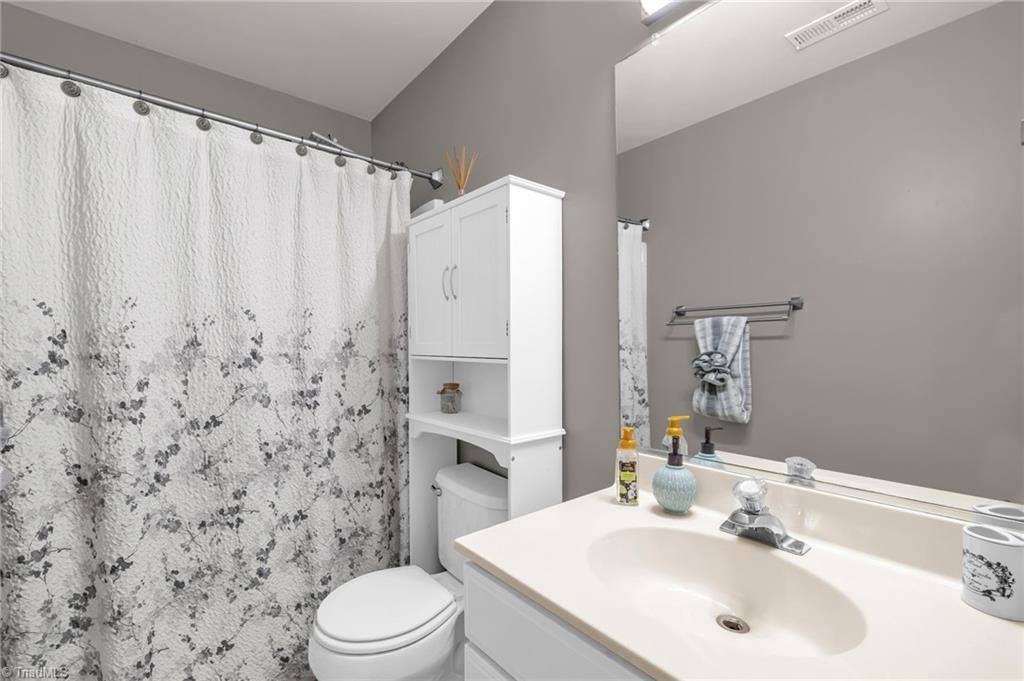 4006 Maid Marion Court, Jamestown, NC 27282