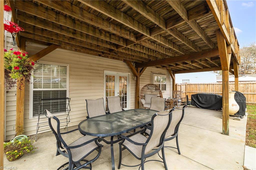 4006 Maid Marion Court, Jamestown, NC 27282