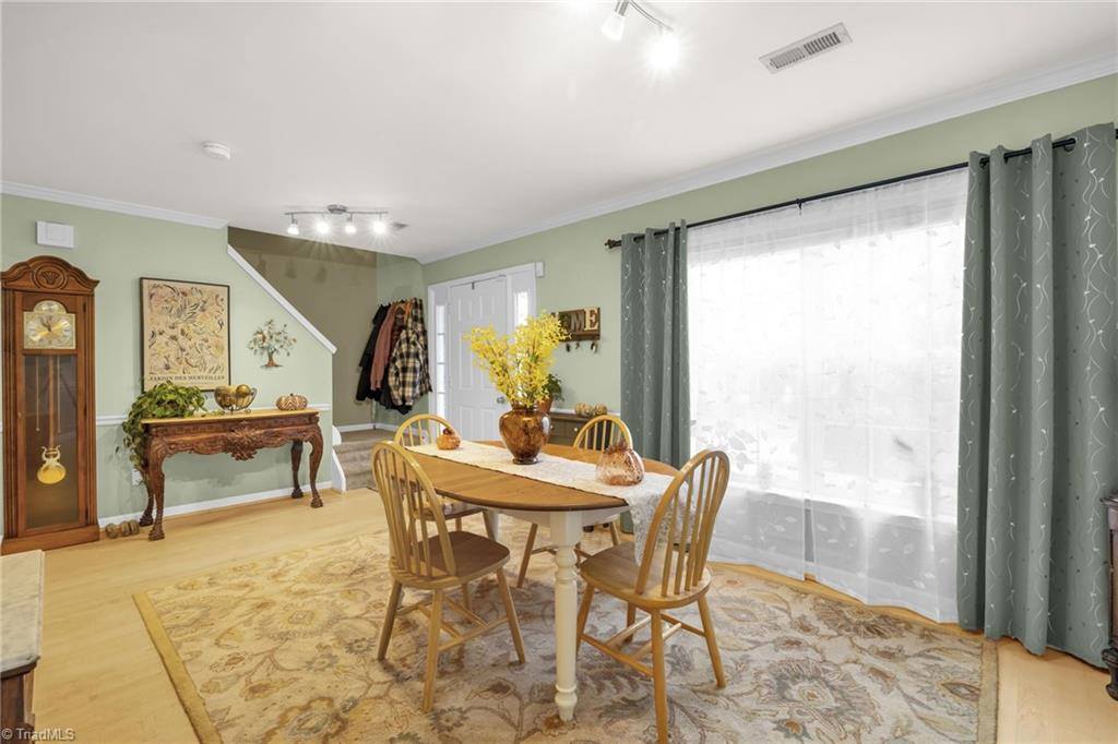 4006 Maid Marion Court, Jamestown, NC 27282