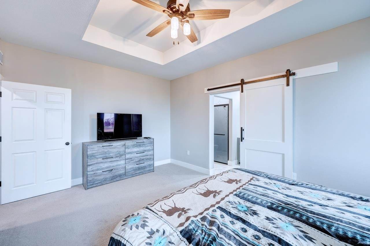 1205 East Park Glen Ct, Clearwater, KS 67026