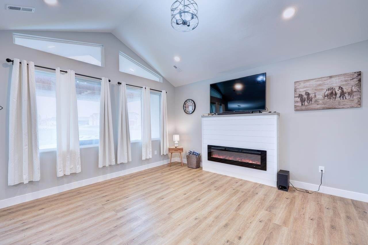 1205 East Park Glen Ct, Clearwater, KS 67026