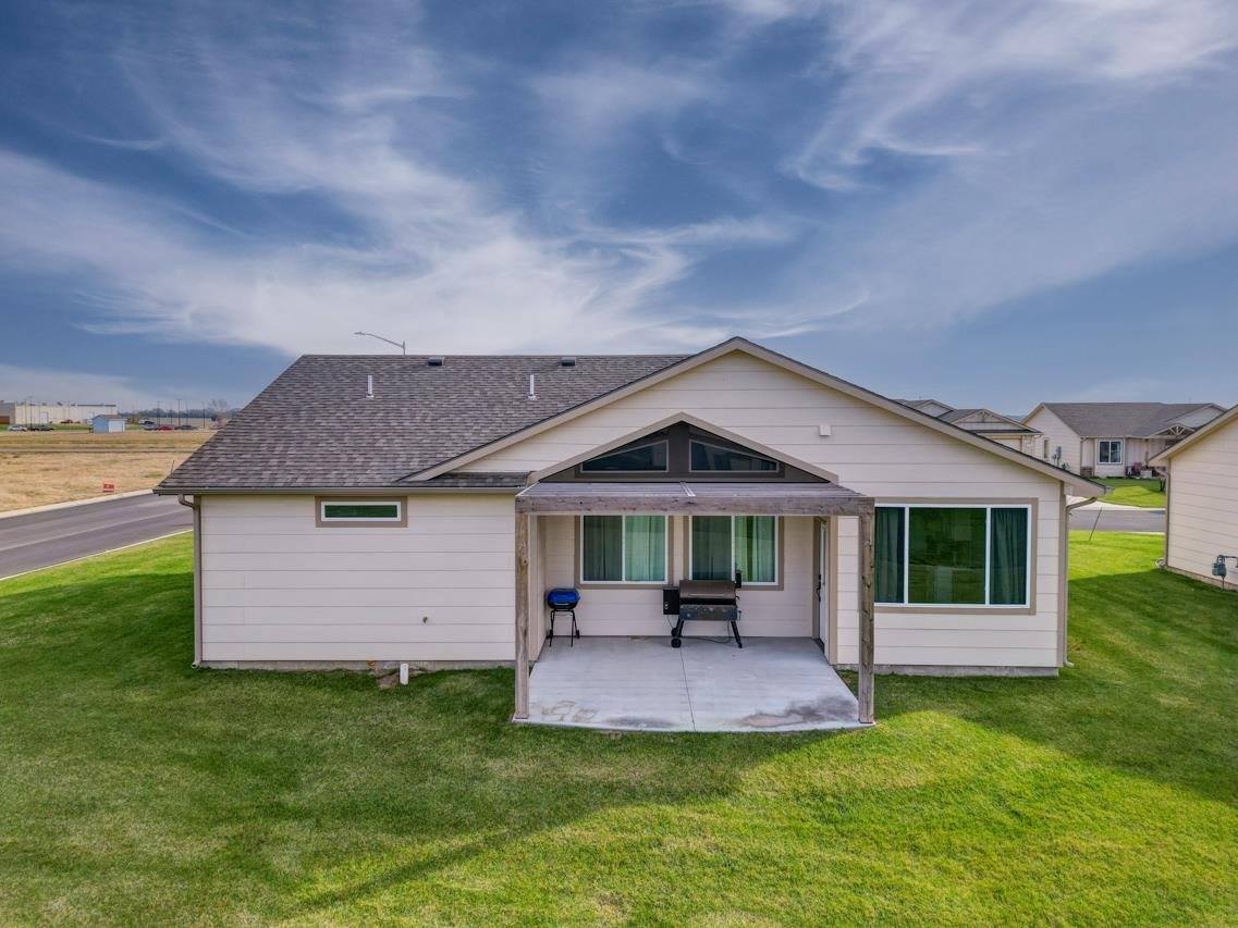 1205 East Park Glen Ct, Clearwater, KS 67026
