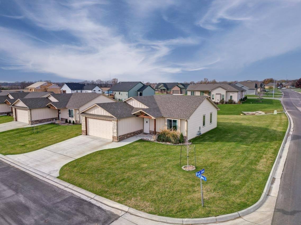 1205 East Park Glen Ct, Clearwater, KS 67026