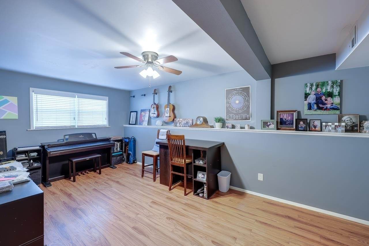 3 Eastridge Dr, Arkansas City, KS 67005