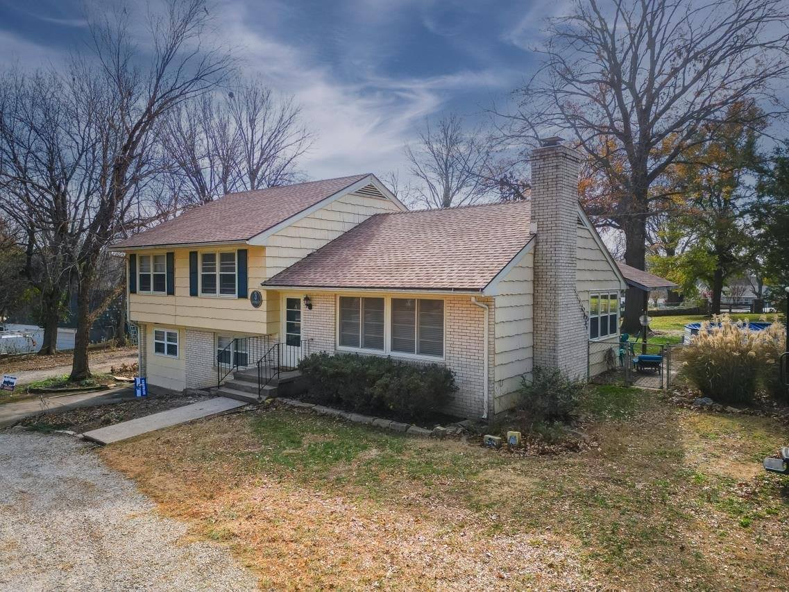 3 Eastridge Dr, Arkansas City, KS 67005