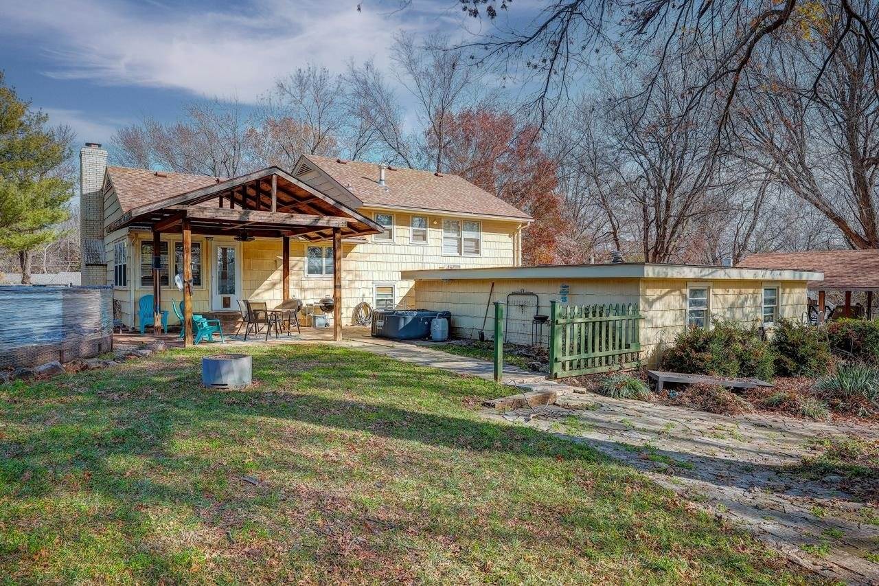 3 Eastridge Dr, Arkansas City, KS 67005