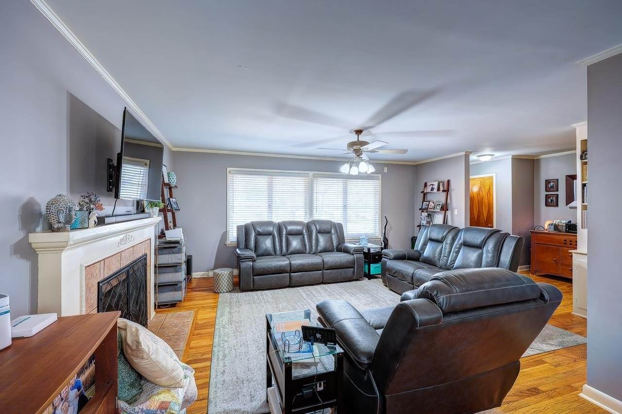 3 Eastridge Dr, Arkansas City, KS 67005