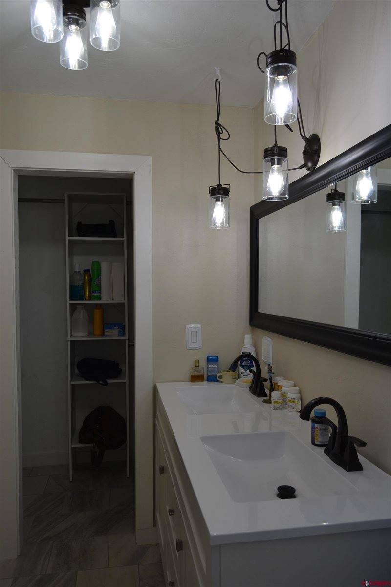 10053 2100 Road, Austin, CO 81410