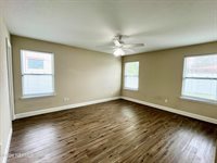 833 Dixon Street, Jacksonville, FL 32254