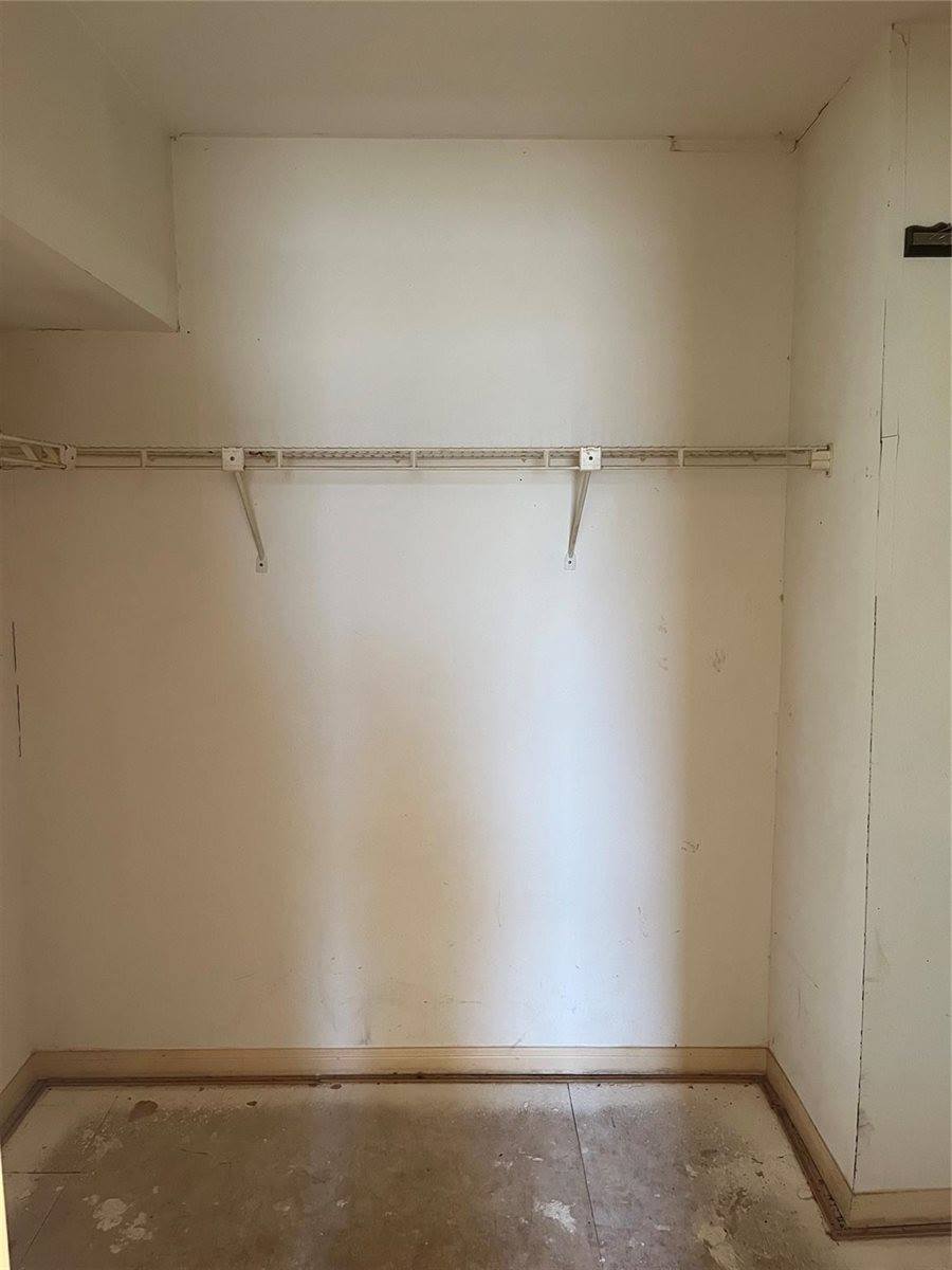 4710 Whispering Falls Drive, Houston, TX 77084