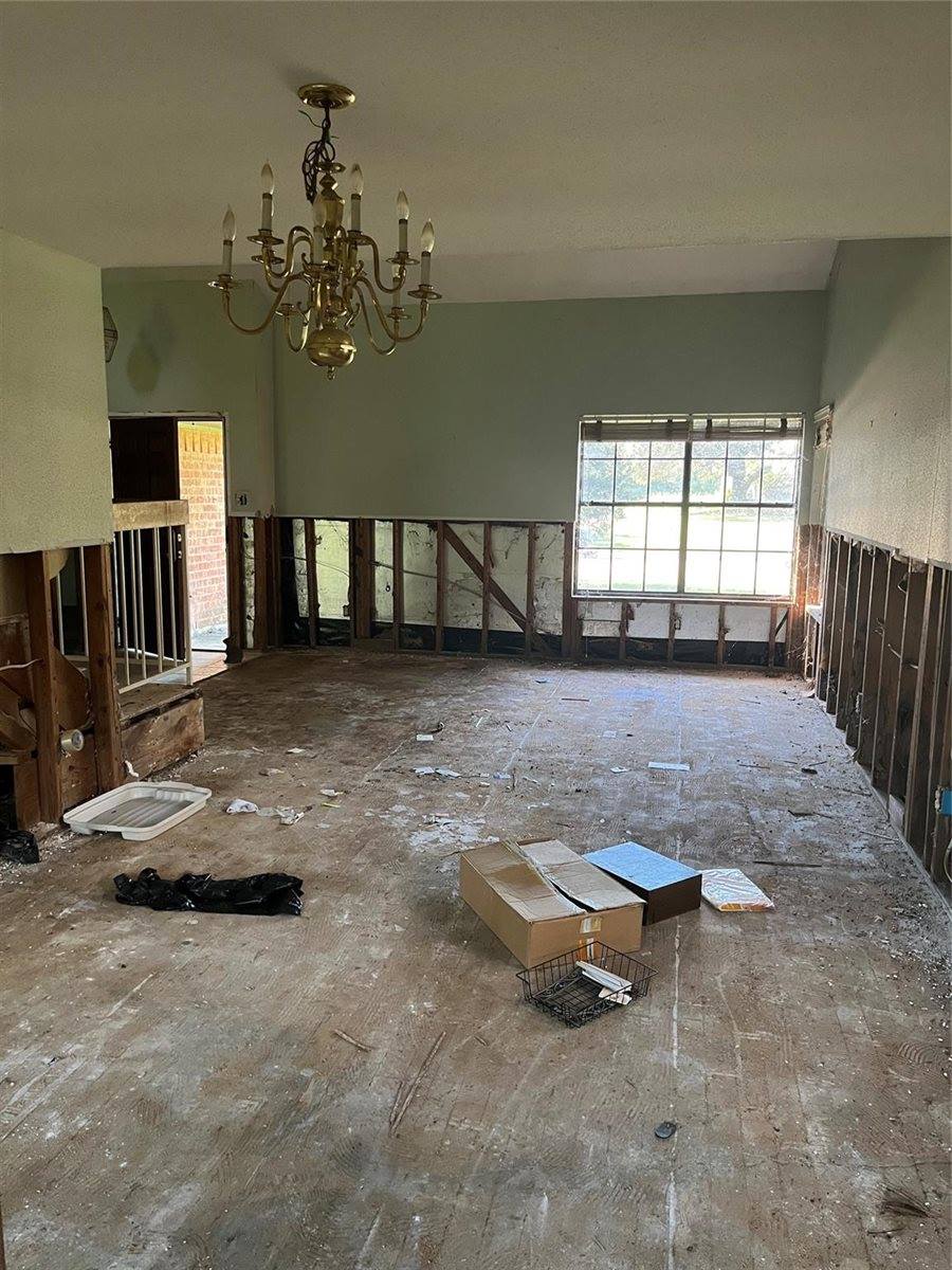 4710 Whispering Falls Drive, Houston, TX 77084