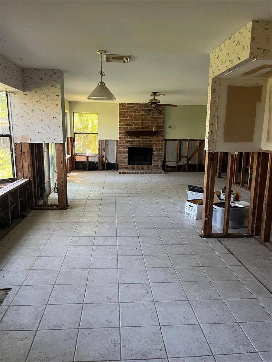 4710 Whispering Falls Drive, Houston, TX 77084