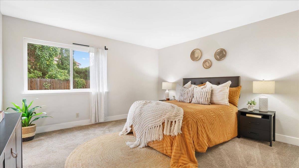 1203 Cresthaven Drive, Roseville, CA 95678