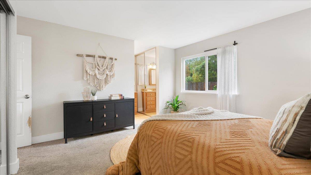 1203 Cresthaven Drive, Roseville, CA 95678