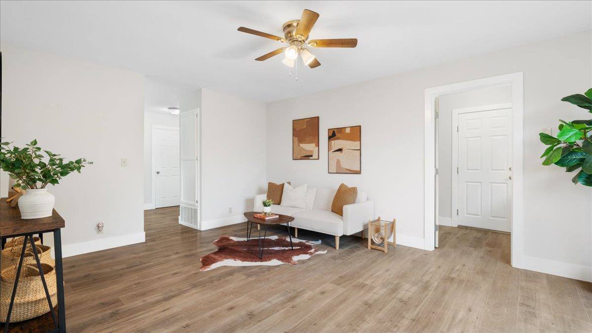 1203 Cresthaven Drive, Roseville, CA 95678