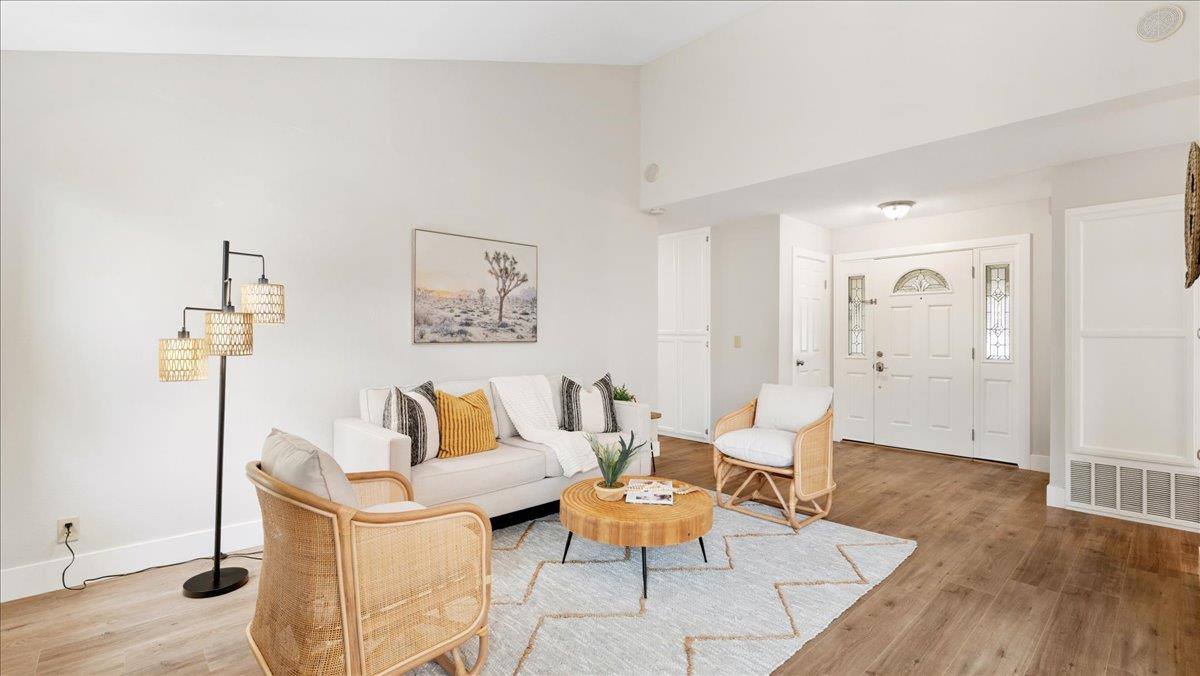 1203 Cresthaven Drive, Roseville, CA 95678