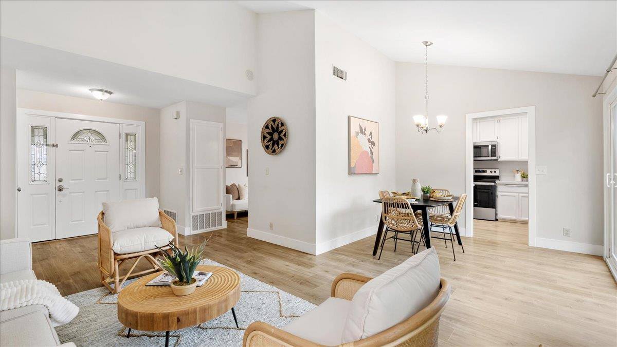 1203 Cresthaven Drive, Roseville, CA 95678