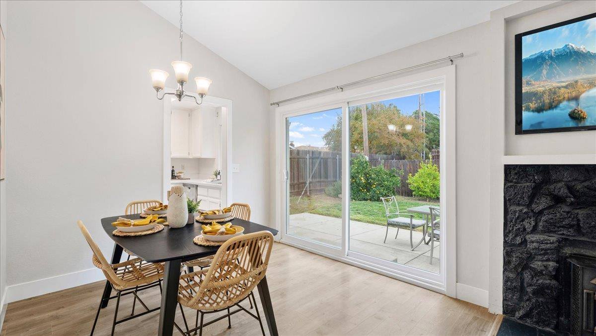 1203 Cresthaven Drive, Roseville, CA 95678