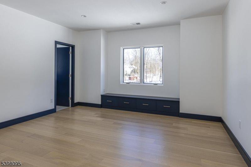 1 Juniper Pointe Trail, Green Brook Township, NJ 08812