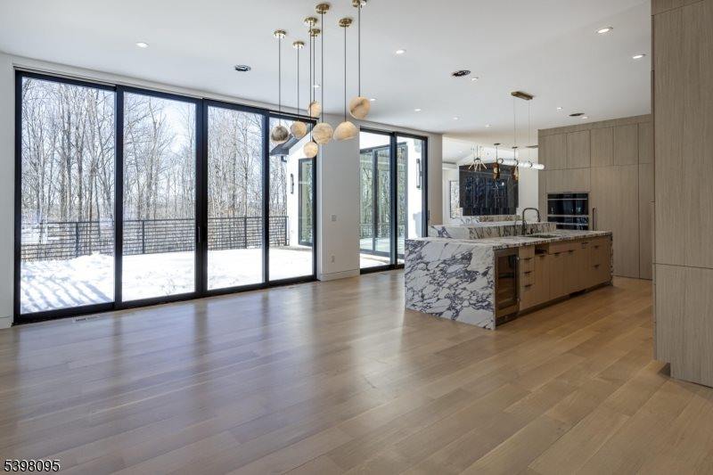 1 Juniper Pointe Trail, Green Brook Township, NJ 08812