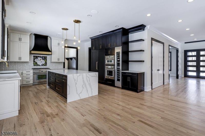 6 Harlow Pointe Cove, Green Brook Township, NJ 08812