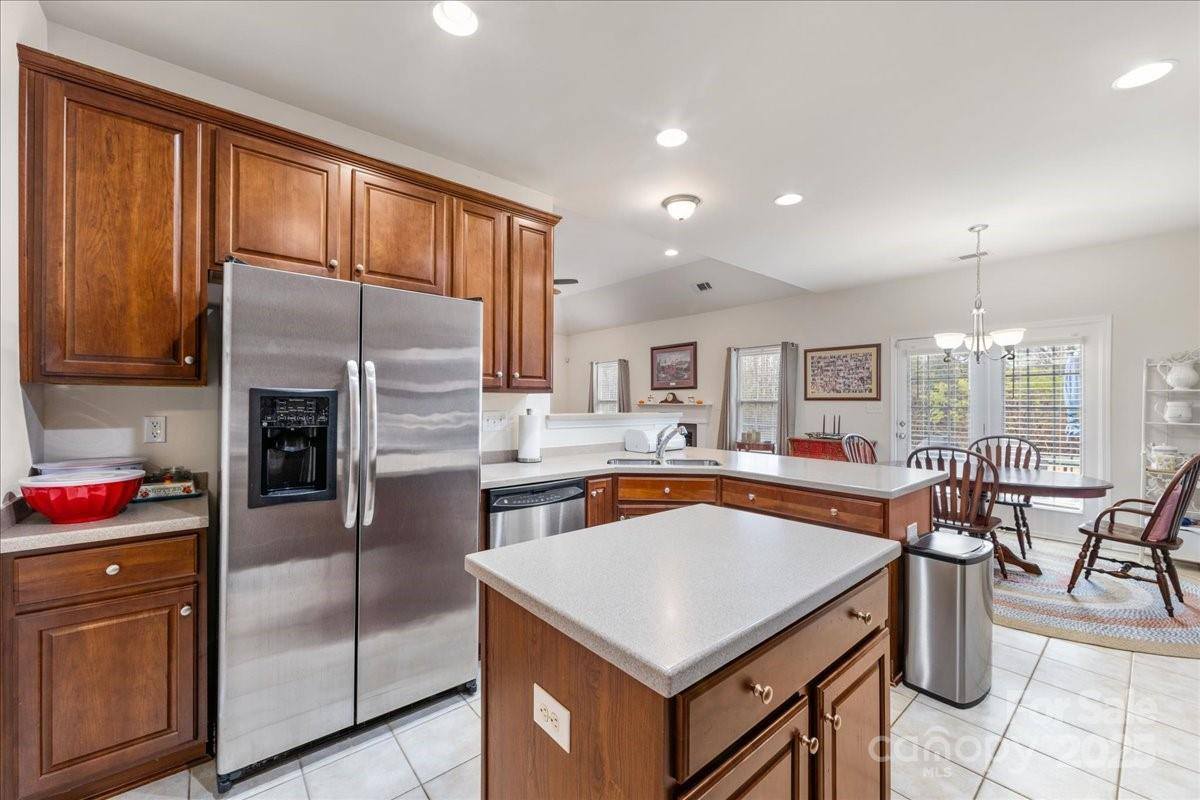 2126 Blue Iris Drive, Matthews, NC 28104