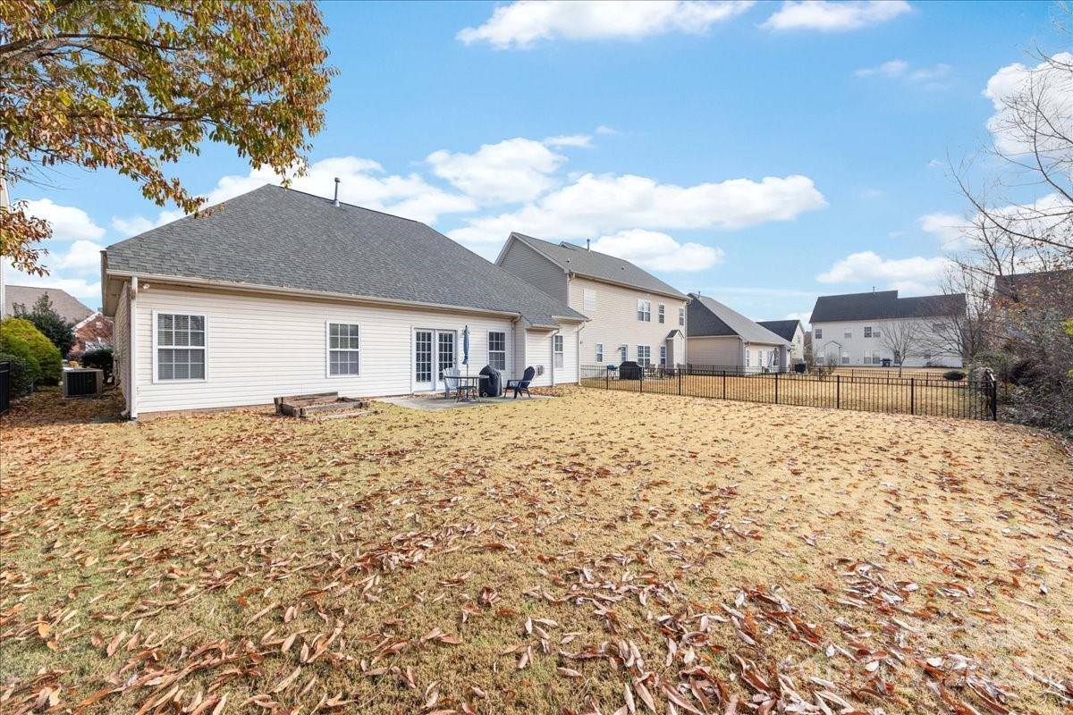 2126 Blue Iris Drive, Matthews, NC 28104