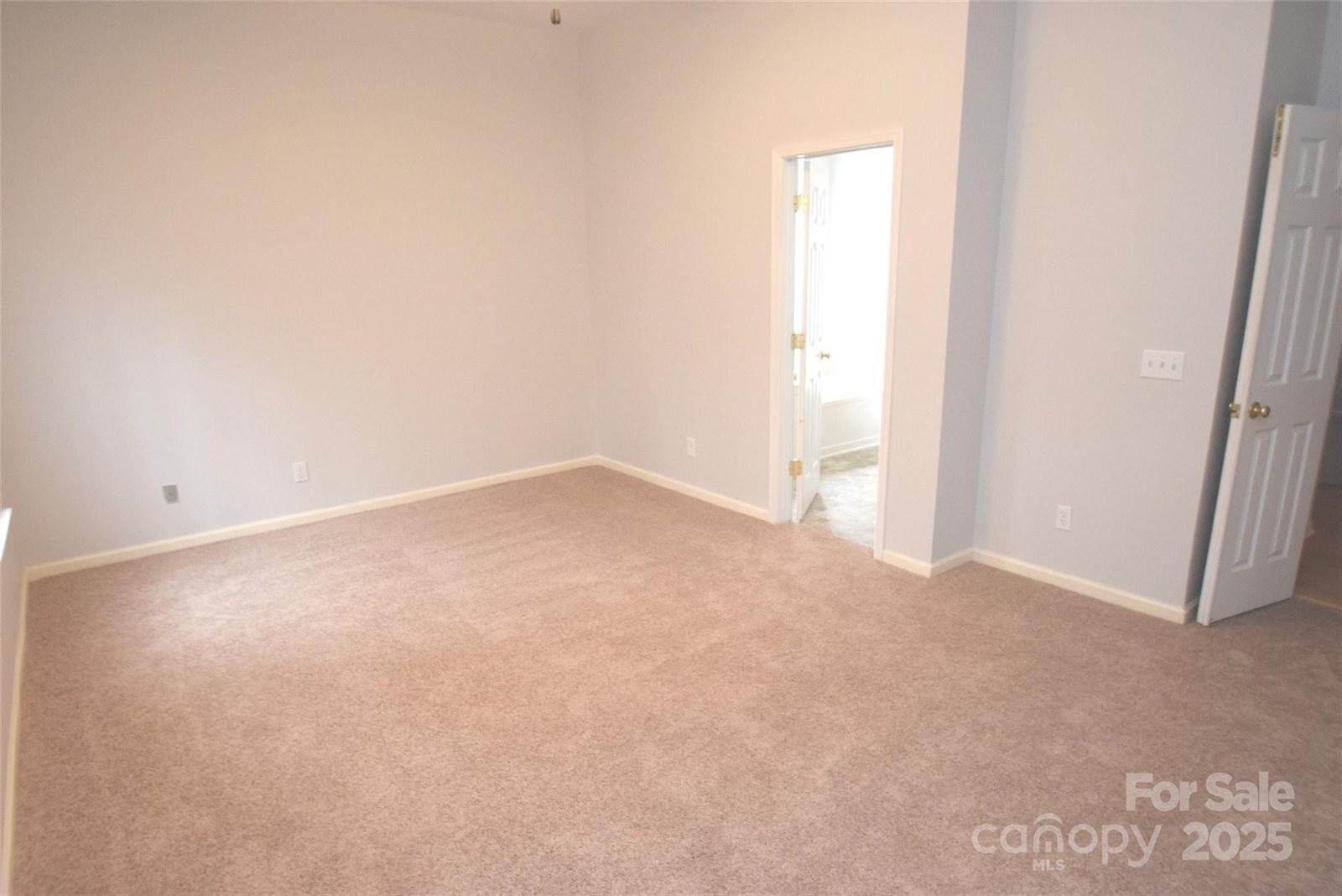 10214 Stoneykirk Lane, Charlotte, NC 28269