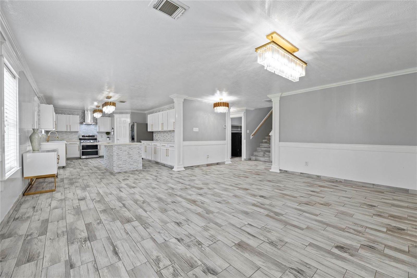 1010 Stillgate Court, Spring, TX 77373