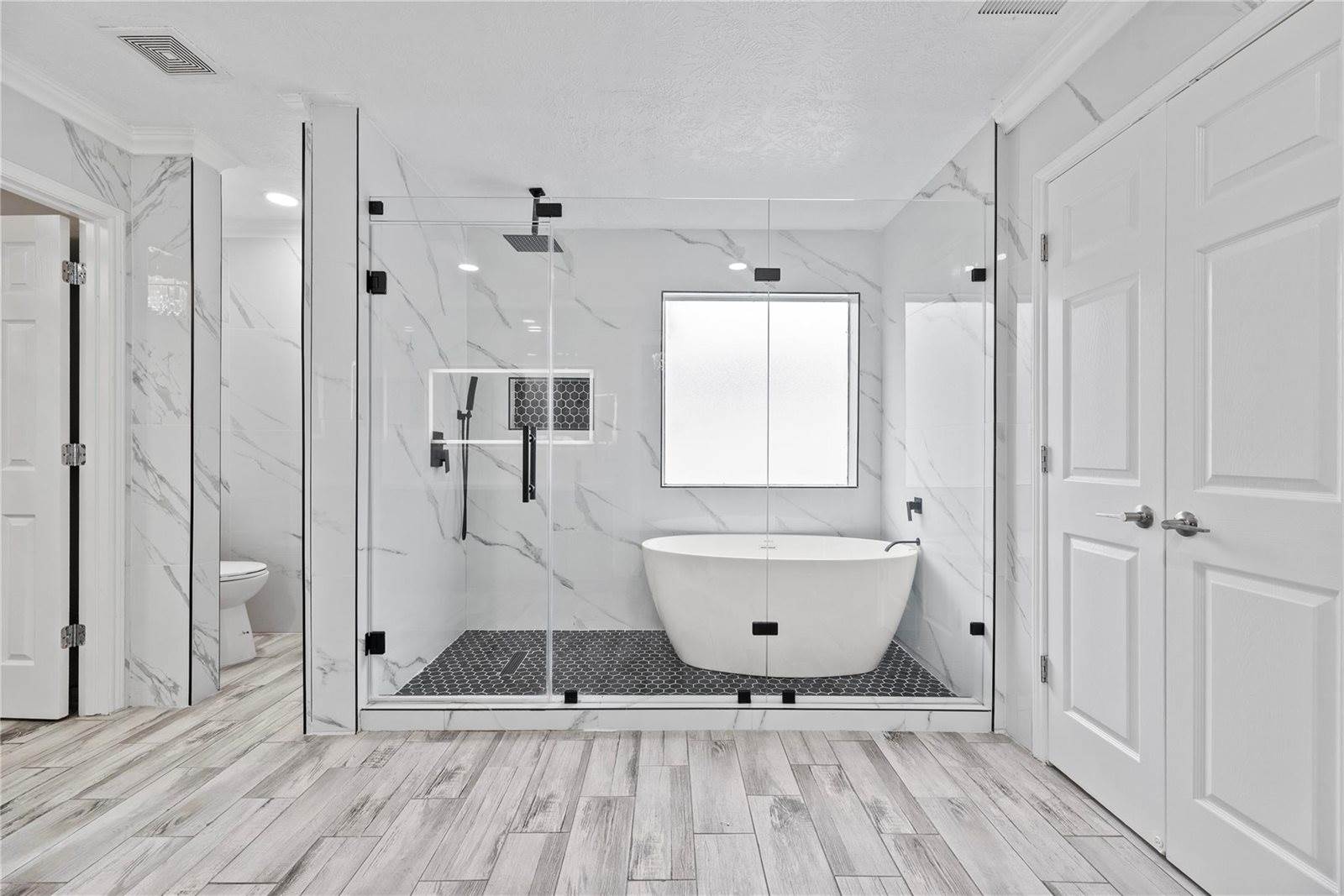 1010 Stillgate Court, Spring, TX 77373